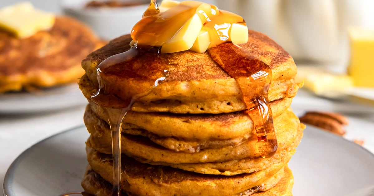 Master Fluffy Pumpkin Pancakes: Pure Pumpkin & Spice for Perfect Fall Bites